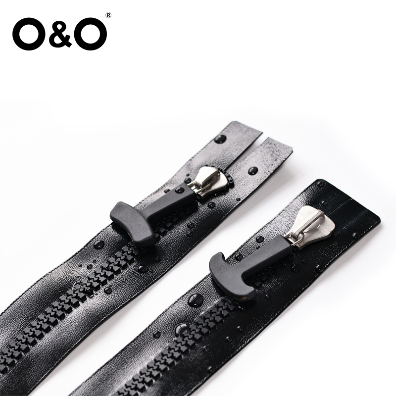 Resin airtight zipper with close/open end