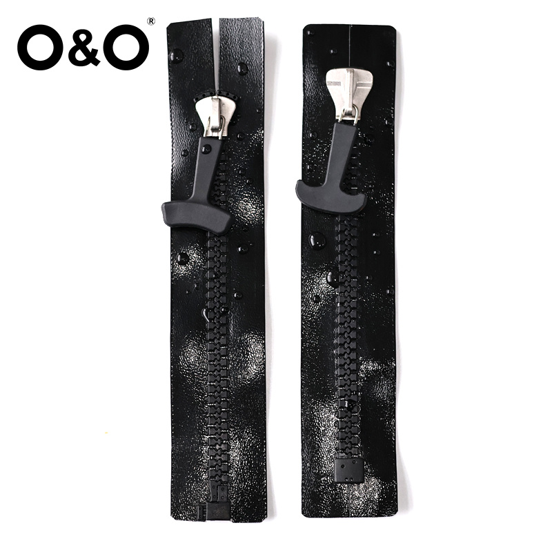 Resin airtight zipper with close/open end